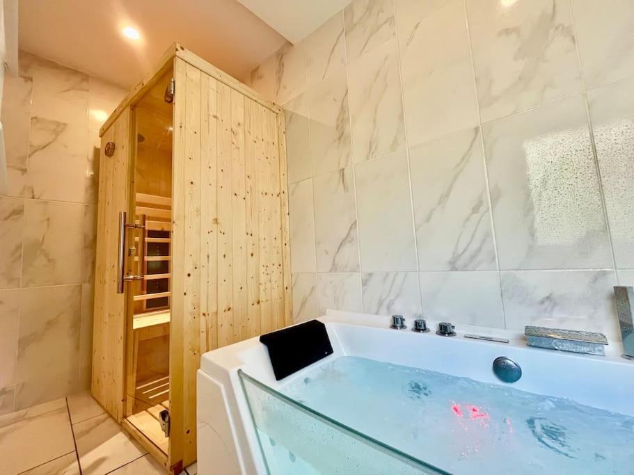 Splendide Cocon Sauna & Balneo Reims Bagian luar foto