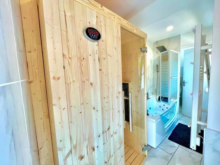 Splendide Cocon Sauna & Balneo Reims Bagian luar foto